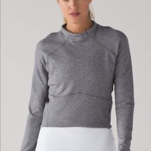 Lululemon Hill and Valley Mock neck Crop size 6